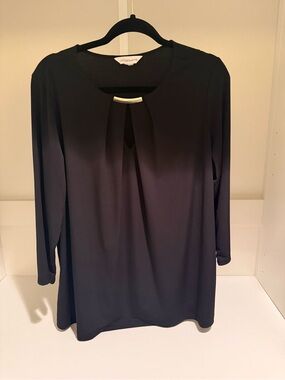 Liz Claiborne Black Keyhole Long-Sleeve Top